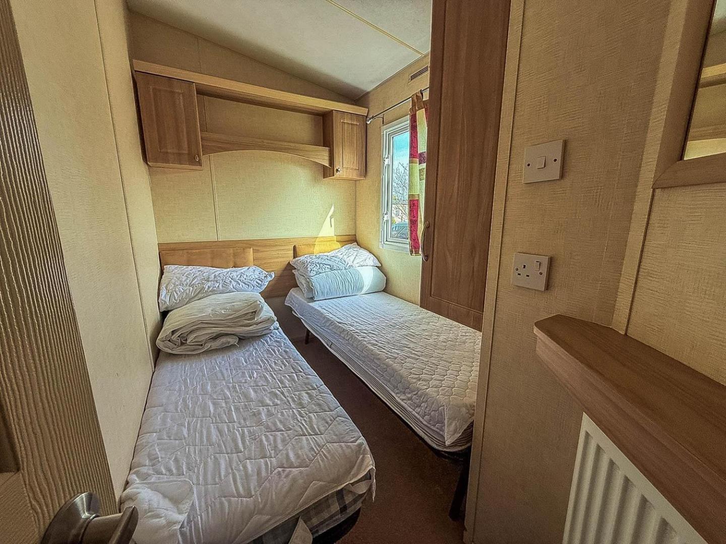 Spacious 8 Berth Caravan At Southview Holiday Park Near Skegness Ref 33018Ml Εξωτερικό φωτογραφία