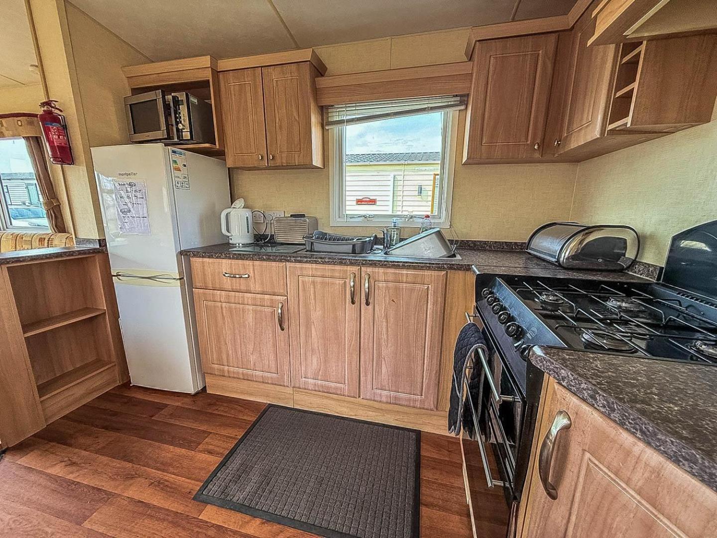 Spacious 8 Berth Caravan At Southview Holiday Park Near Skegness Ref 33018Ml Εξωτερικό φωτογραφία